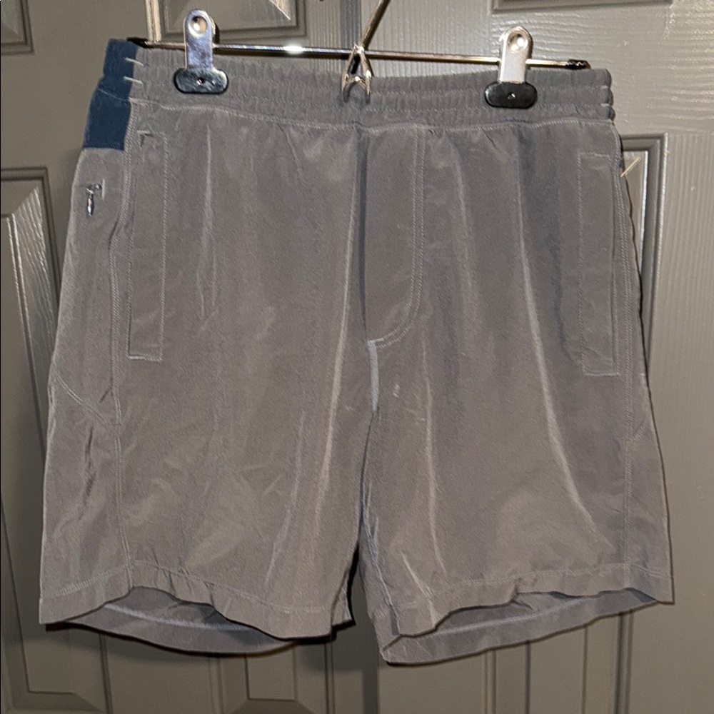 Men’s bird dog shorts size large grey / navy